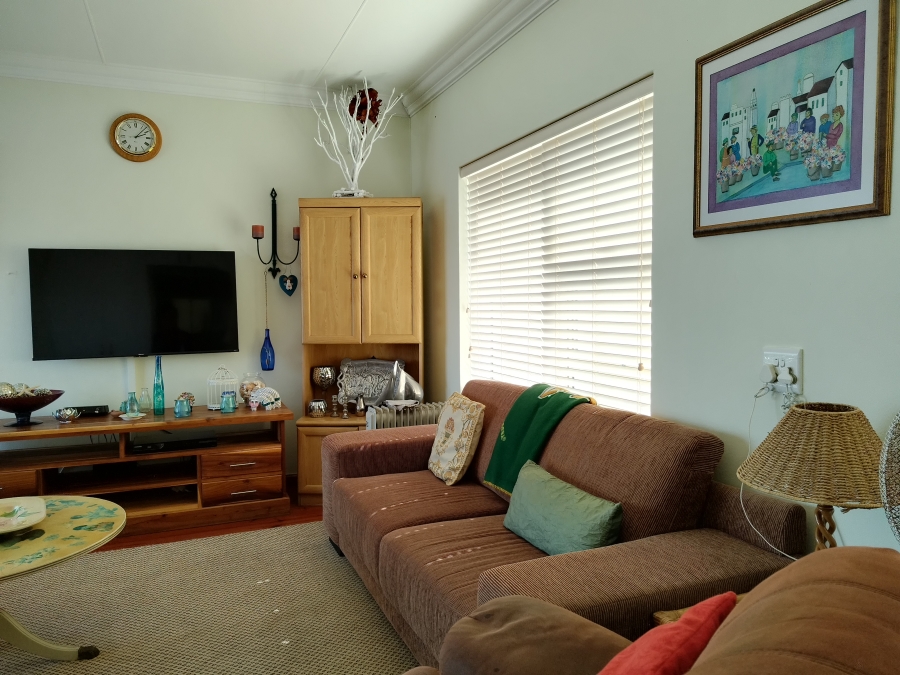 2 Bedroom Property for Sale in Reebok Western Cape